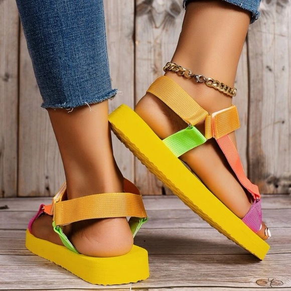 Color Block Hook-and-loop Fastener Sport Sandals SIZE 7.5 NWT - Picture 6 of 6